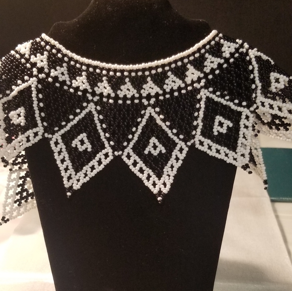 Southwestern style collar